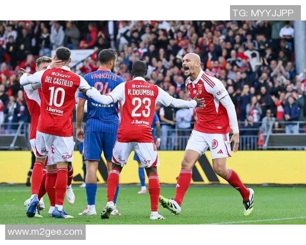 英超激战利物浦主场迎战纽卡斯尔争夺最后三分之战