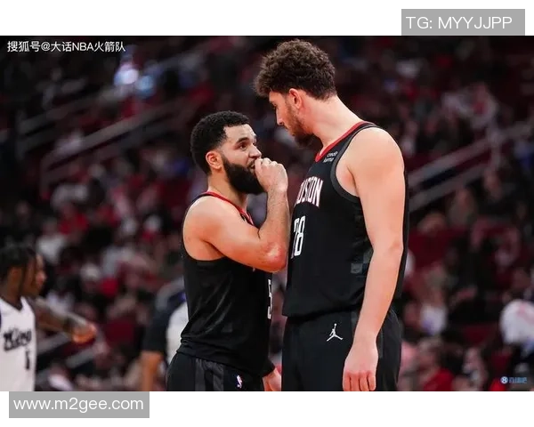 火箭与爵士首场对决精彩回顾及赛后分析